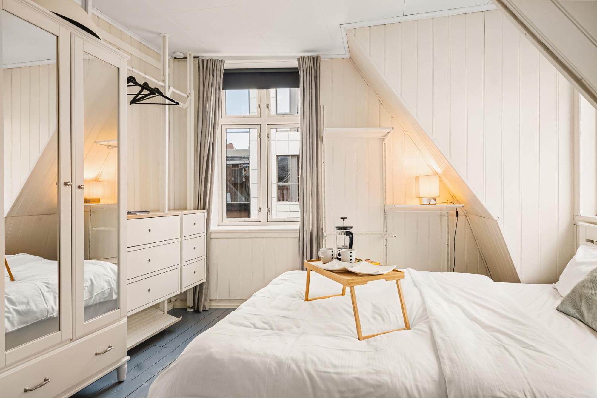 Апартаменты Live In Historic Building - View To Bryggen Берген Экстерьер фото