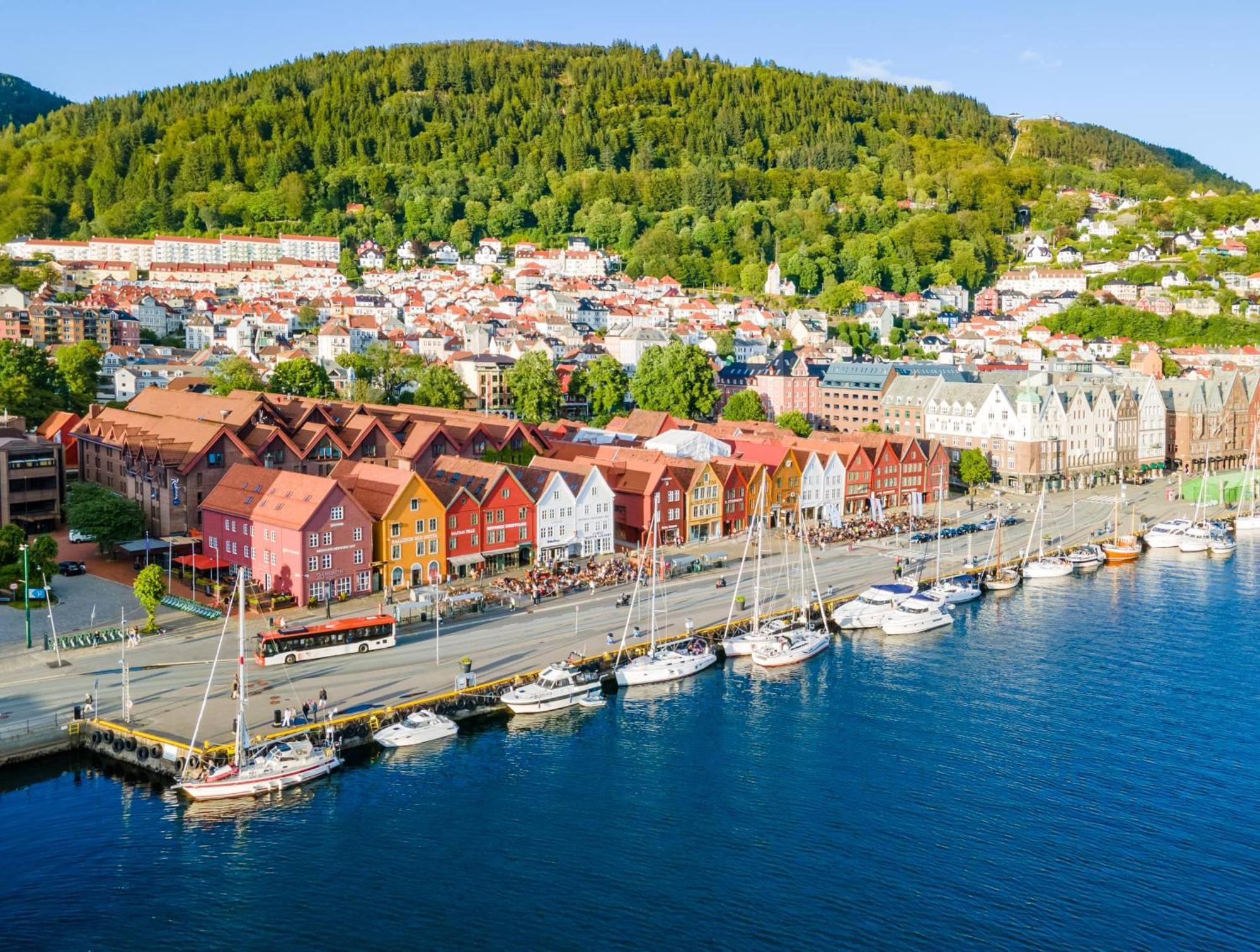 Апартаменты Live In Historic Building - View To Bryggen Берген Экстерьер фото